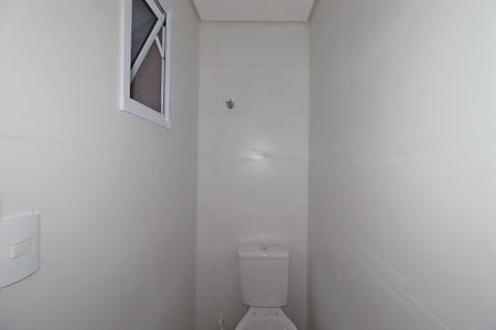 Casa à venda com 100m², 2 quartos e 2 vagasLavabo