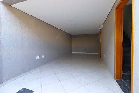 Casa à venda com 100m², 2 quartos e 2 vagasGaragem
