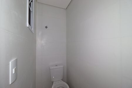 Casa à venda com 100m², 2 quartos e 2 vagasLavabo