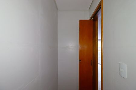 Casa à venda com 100m², 2 quartos e 2 vagasLavabo