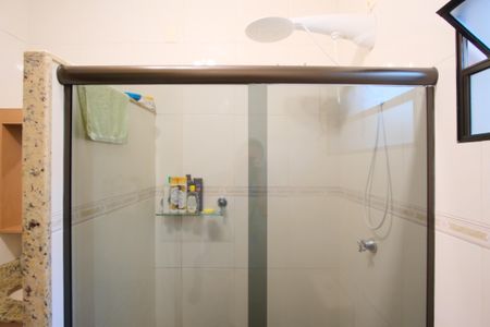 Casa à venda com 160m², 3 quartos e 1 vagaBanheiro