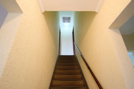 Casa à venda com 160m², 3 quartos e 1 vagaEscada