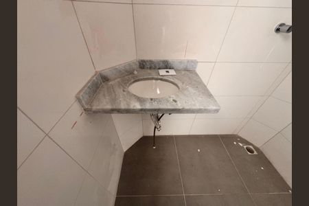Apartamento à venda com 66m², 2 quartos e 1 vaga Apartamento à venda com 66m², 2 quartos e 1 vagaBanheiro