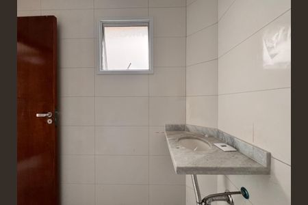 Apartamento à venda com 66m², 2 quartos e 1 vaga Apartamento à venda com 66m², 2 quartos e 1 vagaBanheiro