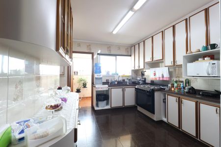 Apartamento à venda com 168m², 3 quartos e 2 vagas Apartamento à venda com 168m², 3 quartos e 2 vagasCozinha