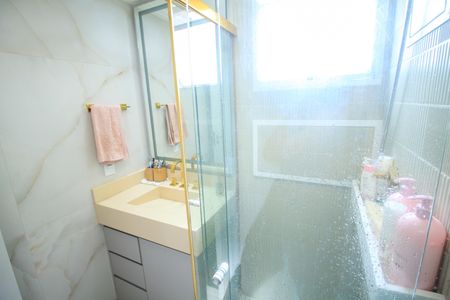 Apartamento à venda com 115m², 3 quartos e 2 vagas Apartamento à venda com 115m², 3 quartos e 2 vagasBanheiro da Suíte