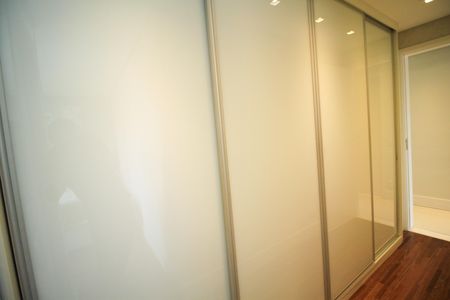 Apartamento à venda com 115m², 3 quartos e 2 vagas Apartamento à venda com 115m², 3 quartos e 2 vagasSuíte