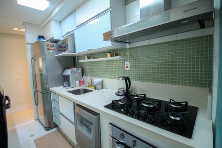 Apartamento à venda com 115m², 3 quartos e 2 vagas Apartamento à venda com 115m², 3 quartos e 2 vagasCozinha
