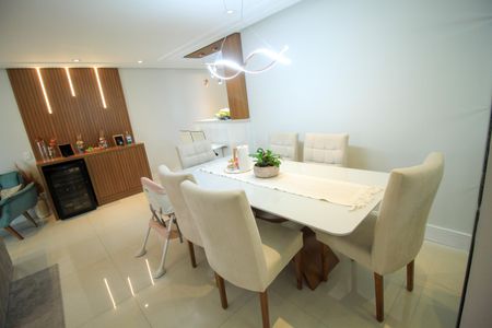 Apartamento à venda com 115m², 3 quartos e 2 vagas Apartamento à venda com 115m², 3 quartos e 2 vagasSala