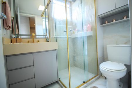Apartamento à venda com 115m², 3 quartos e 2 vagas Apartamento à venda com 115m², 3 quartos e 2 vagasBanheiro da Suíte