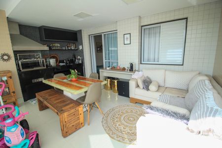 Apartamento à venda com 115m², 3 quartos e 2 vagas Apartamento à venda com 115m², 3 quartos e 2 vagasVaranda da Sala