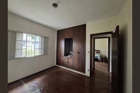 Casa à venda com 232m², 3 quartos e 2 vagas Casa à venda com 232m², 3 quartos e 2 vagasFoto 18