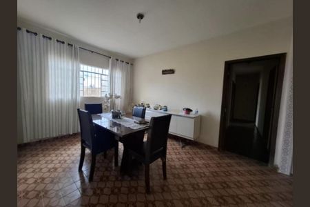 Casa à venda com 232m², 3 quartos e 2 vagas Casa à venda com 232m², 3 quartos e 2 vagasFoto 31