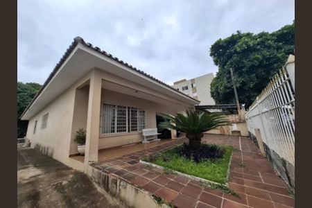 Casa à venda com 232m², 3 quartos e 2 vagas Casa à venda com 232m², 3 quartos e 2 vagasFoto 35