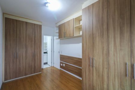 Apartamento à venda com 84m², 3 quartos e 2 vagas Apartamento à venda com 84m², 3 quartos e 2 vagasSuíte