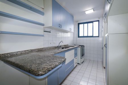 Apartamento à venda com 84m², 3 quartos e 2 vagas Apartamento à venda com 84m², 3 quartos e 2 vagasCozinha
