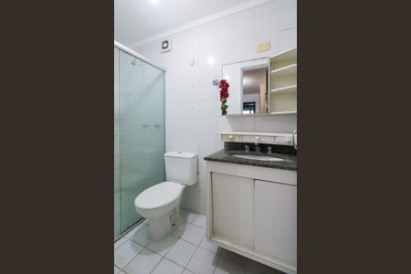 Apartamento à venda com 84m², 3 quartos e 2 vagas Apartamento à venda com 84m², 3 quartos e 2 vagasBanheiro da Suíte