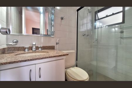 Apartamento à venda com 75m², 3 quartos e 1 vaga Apartamento à venda com 75m², 3 quartos e 1 vagaBanheiro da Suíte