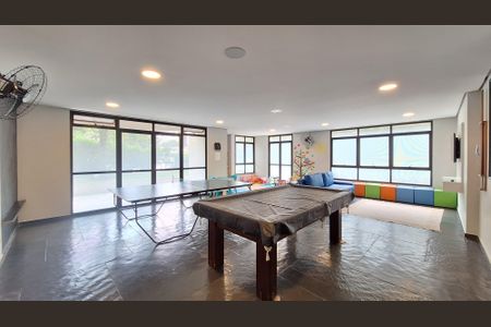 Apartamento à venda com 75m², 3 quartos e 1 vaga Apartamento à venda com 75m², 3 quartos e 1 vagaSalão de jogos