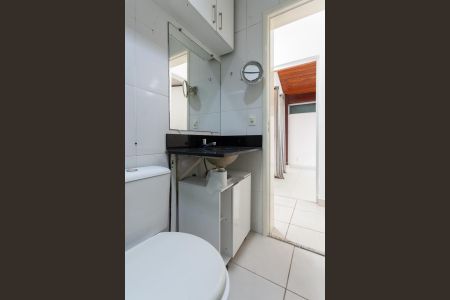 Apartamento à venda com 80m², 2 quartos e 1 vaga Apartamento à venda com 80m², 2 quartos e 1 vagaBanheiro Social 1