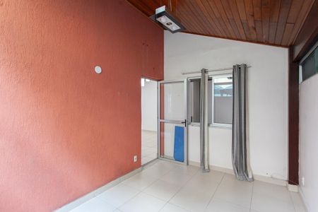 Apartamento à venda com 80m², 2 quartos e 1 vaga Apartamento à venda com 80m², 2 quartos e 1 vagaSala de TV