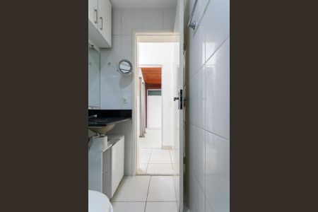 Apartamento à venda com 80m², 2 quartos e 1 vaga Apartamento à venda com 80m², 2 quartos e 1 vagaBanheiro Social 1