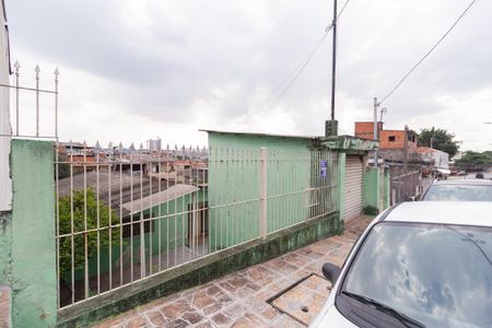 Casa à venda com 100m², 3 quartos e 4 vagas Casa à venda com 100m², 3 quartos e 4 vagasFachada