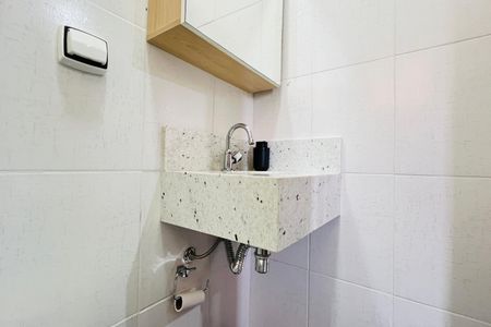Casa à venda com 186m², 3 quartos e 2 vagas Casa à venda com 186m², 3 quartos e 2 vagasBanheiro da Suíte 1