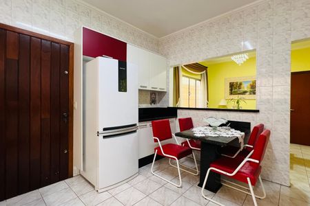 Casa à venda com 186m², 3 quartos e 2 vagas Casa à venda com 186m², 3 quartos e 2 vagasCozinha