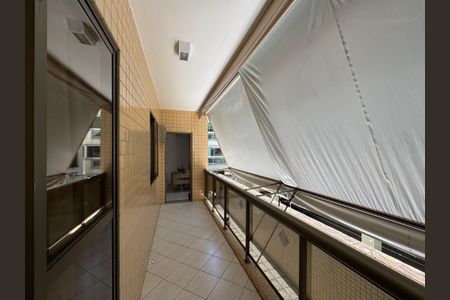 Apartamento à venda com 85m², 3 quartos e 1 vagaVaranda