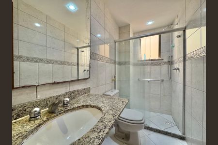 Apartamento à venda com 85m², 3 quartos e 1 vagaSuíte - Banheiro