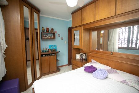 Casa à venda com 130m², 3 quartos e 4 vagas Casa à venda com 130m², 3 quartos e 4 vagasQuarto 2