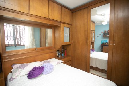 Casa à venda com 130m², 3 quartos e 4 vagas Casa à venda com 130m², 3 quartos e 4 vagasQuarto 2