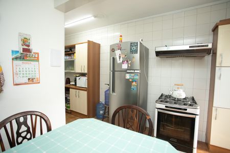 Casa à venda com 130m², 3 quartos e 4 vagas Casa à venda com 130m², 3 quartos e 4 vagasCozinha