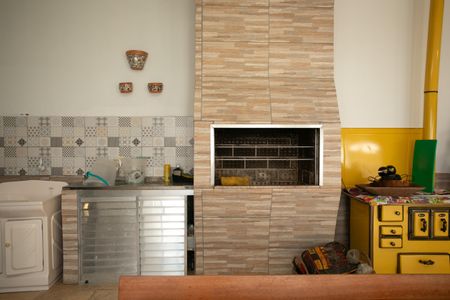 Casa à venda com 130m², 3 quartos e 4 vagas Casa à venda com 130m², 3 quartos e 4 vagasÁrea comum - Churrasqueira