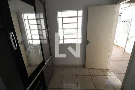 Casa à venda com 180m², 3 quartos e 2 vagasQuarto de Serviço