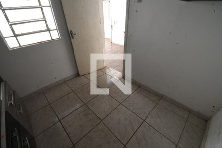 Casa à venda com 180m², 3 quartos e 2 vagasQuarto de Serviço