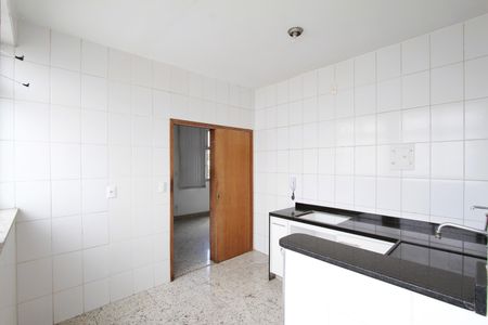 Apartamento à venda com 151m², 4 quartos e 2 vagasCozinha