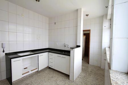 Apartamento à venda com 151m², 4 quartos e 2 vagasCozinha e Área de Serviço