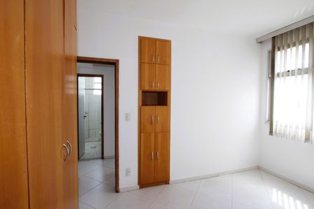Apartamento à venda com 151m², 4 quartos e 2 vagasquarto 1