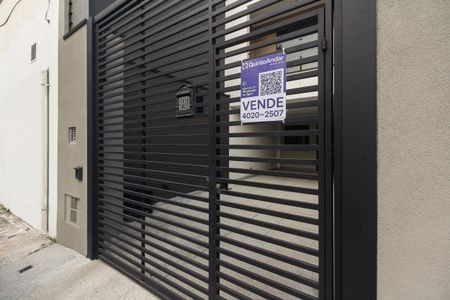 Casa à venda com 90m², 3 quartos e 1 vaga Casa à venda com 90m², 3 quartos e 1 vagaFachada