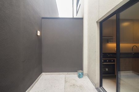 Casa à venda com 90m², 3 quartos e 1 vaga Casa à venda com 90m², 3 quartos e 1 vagaCozinha - Quintal