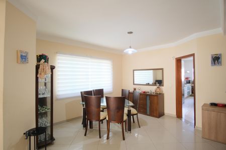 Casa à venda com 330m², 3 quartos e 4 vagasSala de Jantar