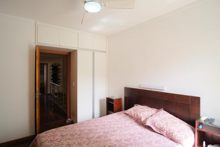 Casa à venda com 330m², 3 quartos e 4 vagasSuíte 3