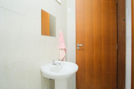 Casa à venda com 330m², 3 quartos e 4 vagasBanheiro de serviço