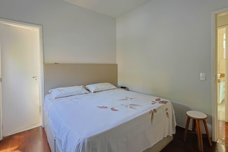 Apartamento à venda com 90m², 3 quartos e 1 vaga Apartamento à venda com 90m², 3 quartos e 1 vaga Suíte