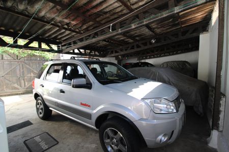 Casa à venda com 147m², 3 quartos e 6 vagasÁrea de Serviço / Garagem