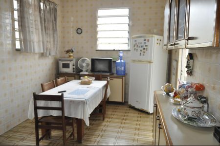 Casa para alugar com 400m², 3 quartos e 5 vagasCozinha