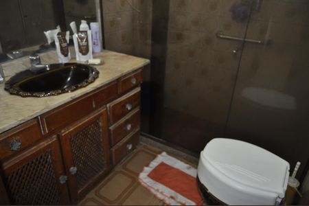 Casa para alugar com 400m², 3 quartos e 5 vagasBanheiro Social