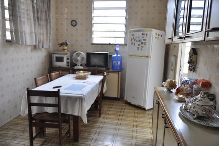 Casa para alugar com 400m², 3 quartos e 5 vagasCozinha